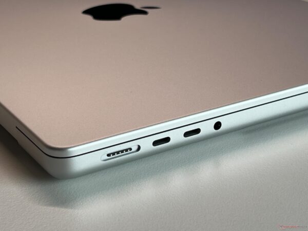 100 units Macbook Pro 2025 - Image 4